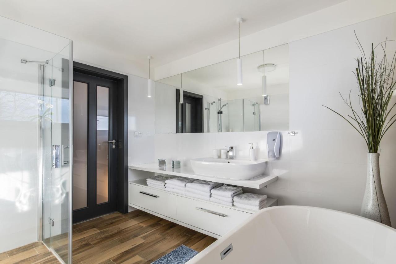 Hotel Maralak Kuncice pod Ondrejnikem Bagian luar foto